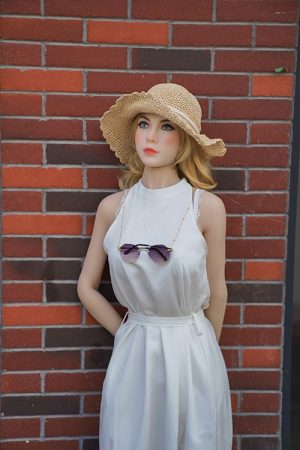 Lifelike Women Dolls 9